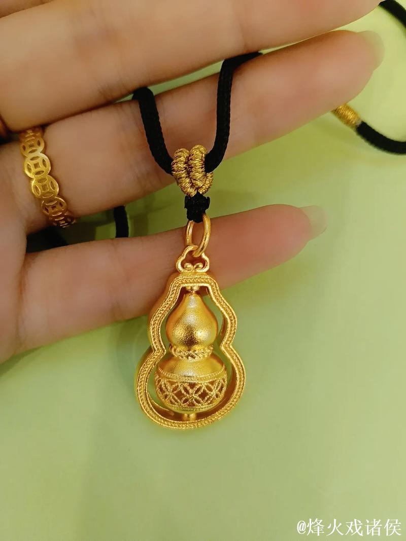 文班亚马信禅佩戴中国“福禄”葫芦,寓意好运相伴 文班亚马信禅佩戴中国“福禄”葫芦,寓意好运相伴
