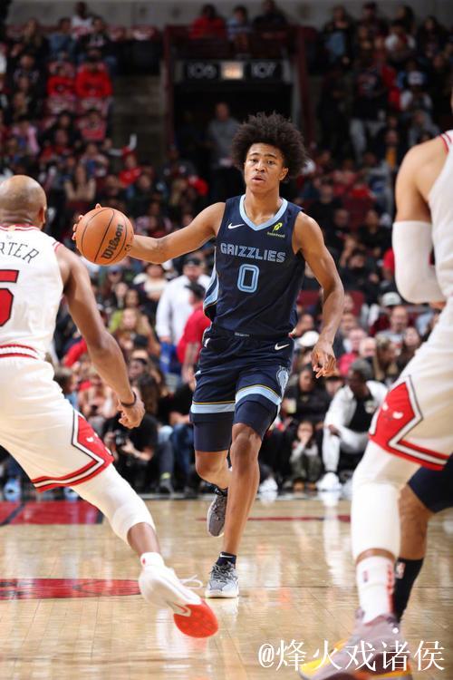 灰熊五连胜致鹈鹕七连败 杨砍21+11老鹰双胜骑士 灰熊五连胜致鹈鹕七连败 杨砍21+11老鹰双胜骑士